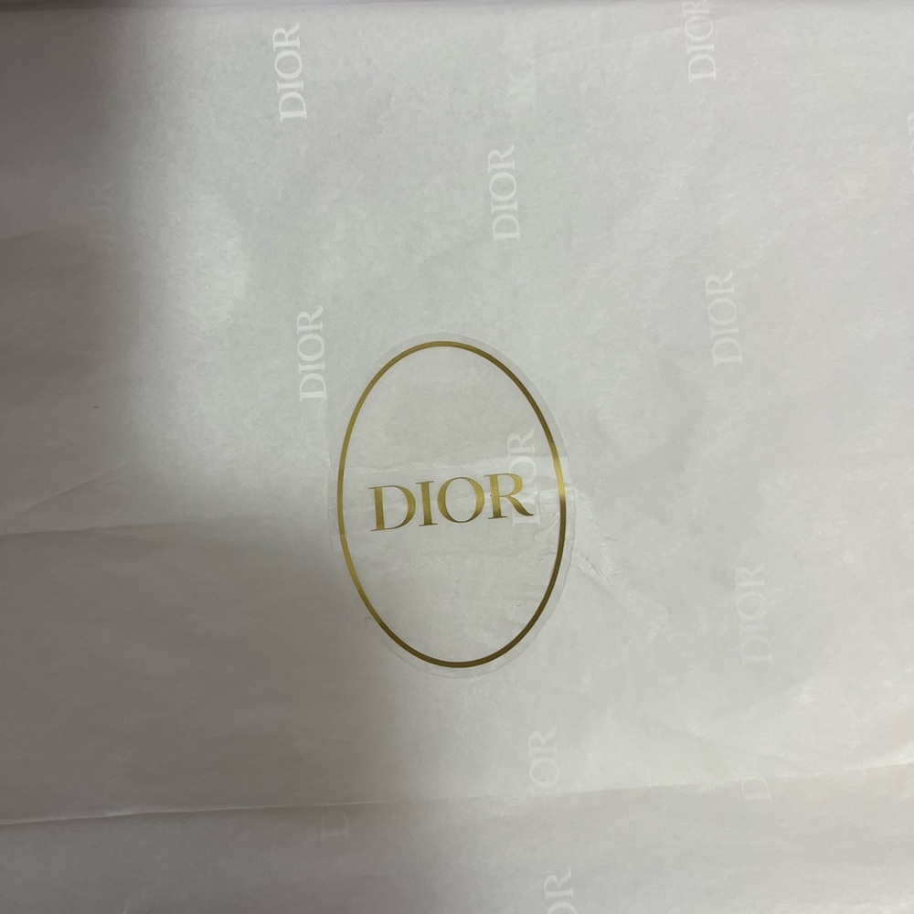 Authentic DIOR White Box-Tissue Paper & Ribbon - Picture 4 of 4